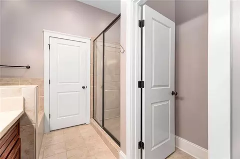 2447 Gatebury Cir, Chamblee, GA 30341 photo 16