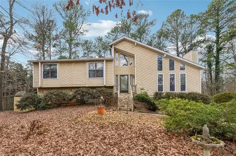 6664 Windwood Cir, Douglasville, GA 30135