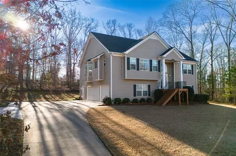 8885 Camp Tree Ct, Winston, GA 30187
