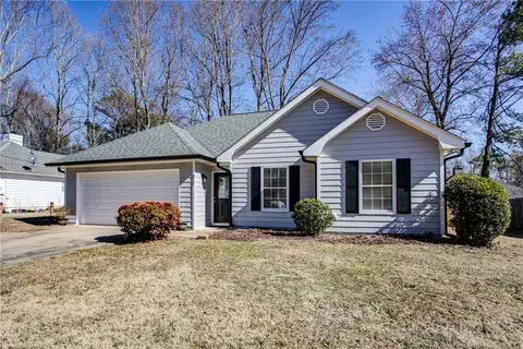8865 Pine Tree Cir, Gainesville, GA 30506 photo 2