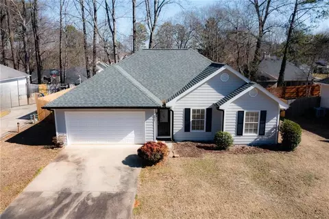 8865 Pine Tree Cir, Gainesville, GA 30506