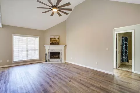 8865 Pine Tree Cir, Gainesville, GA 30506 photo 3