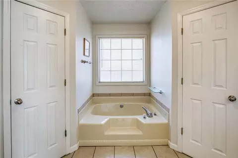 8865 Pine Tree Cir, Gainesville, GA 30506 photo 11