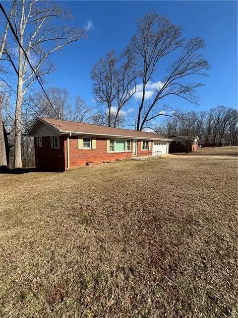 2409 Old Fork Rd, Gainesville, GA 30506