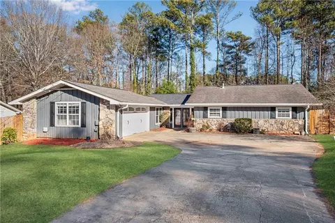 4037 Plantation Dr, Marietta, GA 30062
