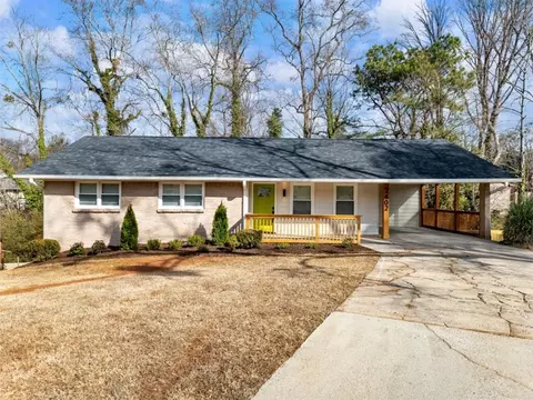 2402 Tiffany Cir, Decatur, GA 30035