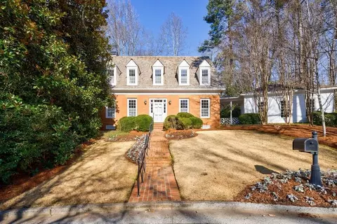 2650 Peachtree Battle Pl NW, Atlanta, GA 30327