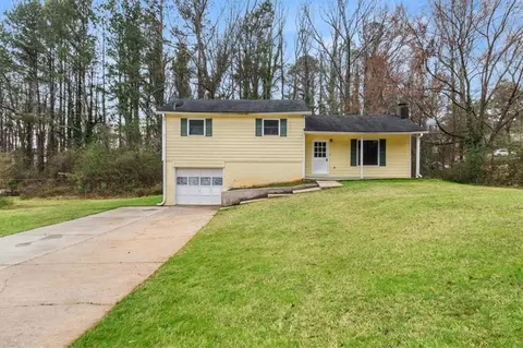 72 Diane Ct, Dallas, GA 30157