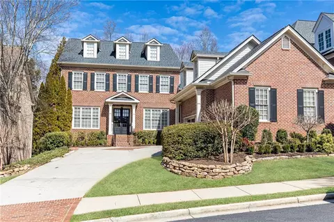 765 Glengate Pl, Atlanta, GA 30328