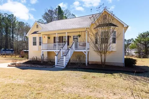 151 Berkshire Dr, Hiram, GA 30141