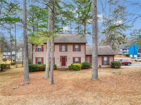 7766 Hampton Cv, Jonesboro, GA 30236