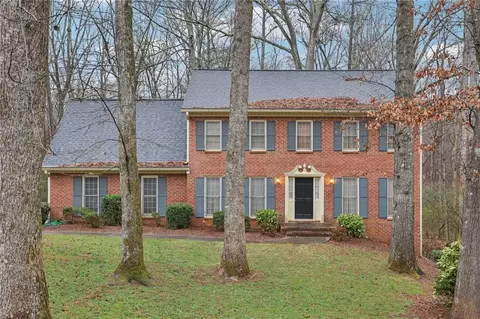 3417 Starwood Trl SW, Lilburn, GA 30047