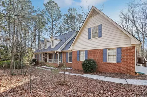 2999 Happy Hollow Dr, Conyers, GA 30094