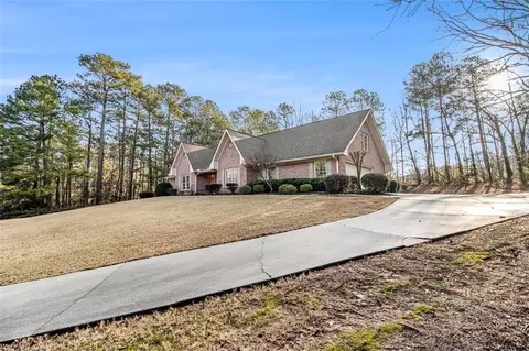 1824 Colonial South Dr SW, Conyers, GA 30094