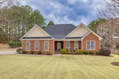 714 Michael Dr, Winder, GA 30680