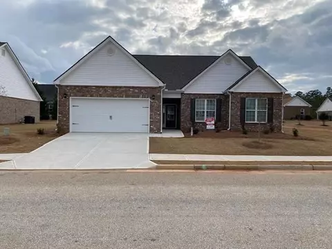 921 Park Place St, Social Circle, GA 30025
