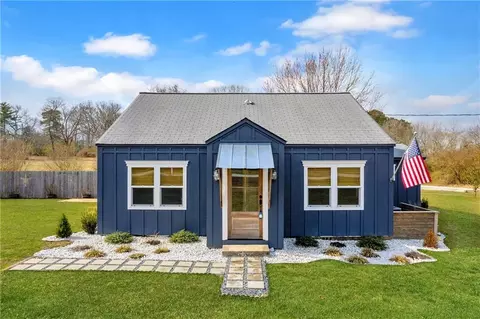 129 Shoal Creek Rd, Clermont, GA 30527