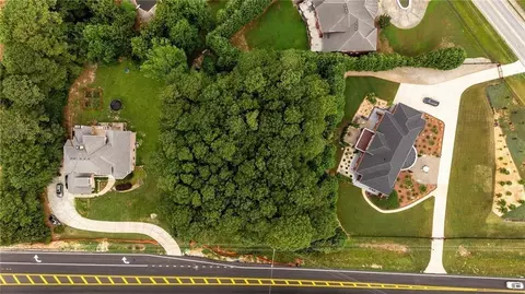 883 Grayson Pkwy, Grayson, GA 30017