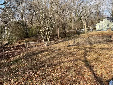 2345 Browns Mill Rd SE, Atlanta, GA 30315