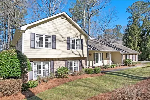 855 Colston Rd SW, Marietta, GA 30064