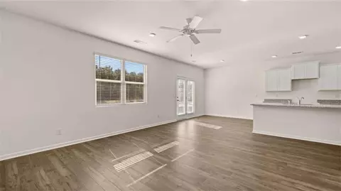 Living - 290 Halibut Cir, Covington, GA 30016 photo 3 of 3