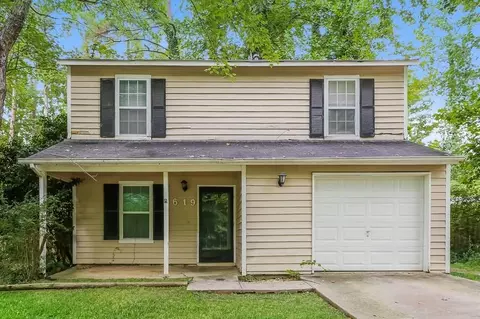 619 Burnt Creek Dr NW, Lilburn, GA 30047
