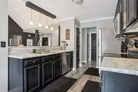 Kitchen - 124 Hampton Brooke Dr, Hampton, GA 30228 photo 1 of 4
