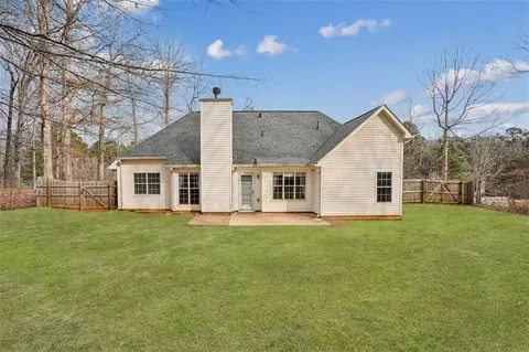 Exterior - 124 Hampton Brooke Dr, Hampton, GA 30228 photo 3 of 5