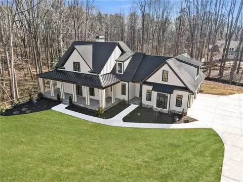 Exterior - 7760 E Cherokee Dr, Canton, GA 30115 photo 3 of 5