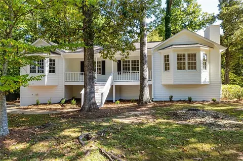 3845 Nowlin Rd, Kennesaw, GA 30144