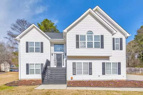 80 Pooles Bend Ct, Hiram, GA 30141