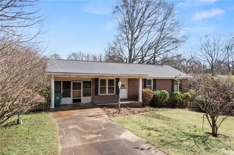 1523 Delia Dr, Decatur, GA 30033