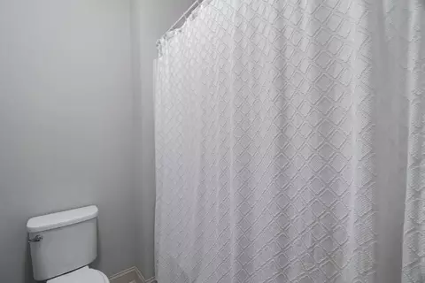 Bath - 2239 Granite Path Ct, Bethlehem, GA 30620 photo 7 of 7