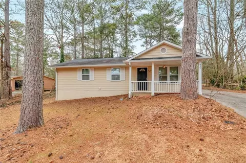 949 Rock Oak Ln, Lawrenceville, GA 30046