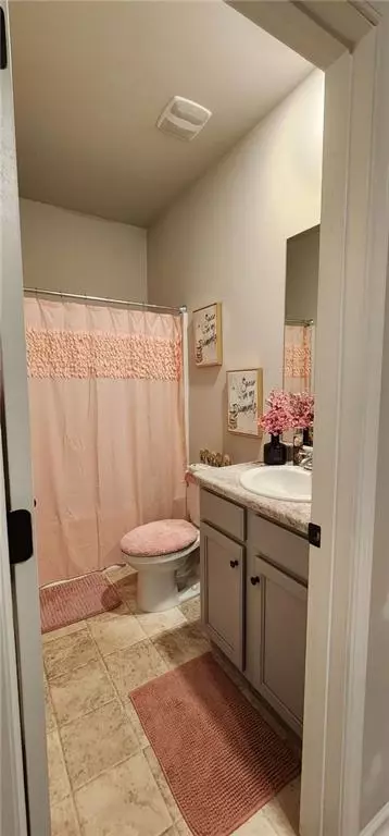 Bath - 11700 Brightside Pkwy, Hampton, GA 30228 photo 1 of 3