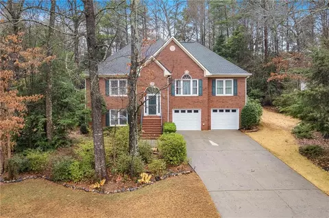 2070 Ivy Ln, Cumming, GA 30041
