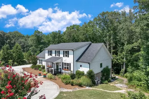 1881 Holman Rd, Hoschton, GA 30548