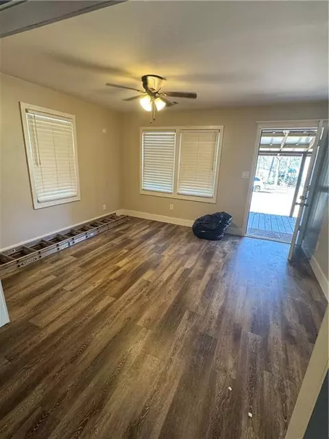381 Grove Level Rd, Commerce, GA 30529 photo 4