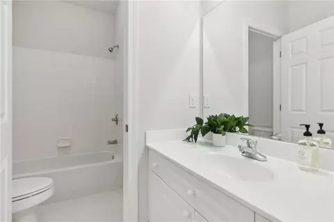 Bath - 3260 Compass Way, Milton, GA 30004 photo 5 of 5