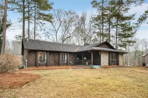 1723 Deer Run Dr SW, Conyers, GA 30094