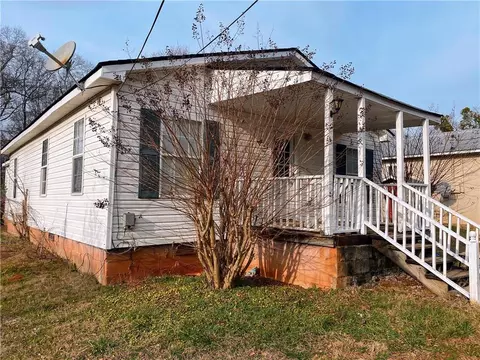 91 Cotton St, Commerce, GA 30529
