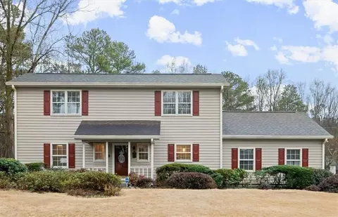 1745 Pierce Arrow Pkwy, Tucker, GA 30084