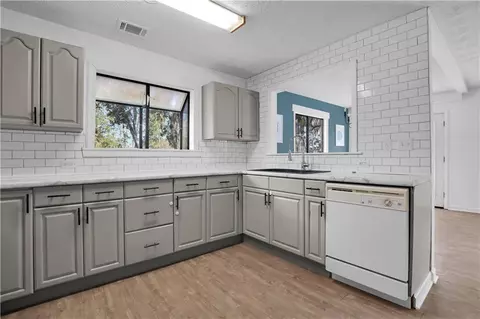Kitchen - 987 E 1st St, Midway, GA 31320 photo 2 of 3