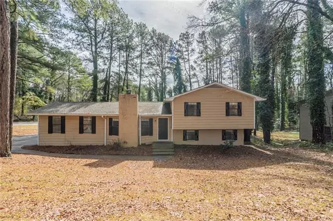 3090 Chimney Rdg W, Snellville, GA 30078