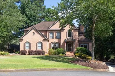 502 Lakegreen Ct, Suwanee, GA 30024