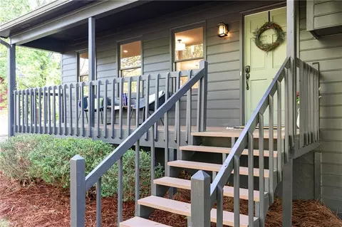 5788 Stonehaven Dr NW, Kennesaw, GA 30152