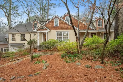 105 Parkside Cir, Decatur, GA 30030