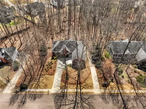 220 Melvin Dr, Jefferson, GA 30549