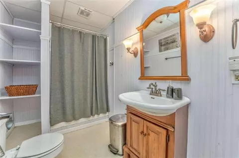 Bath - 31 Heather Cir, Cave Spring, GA 30124 photo 8 of 8