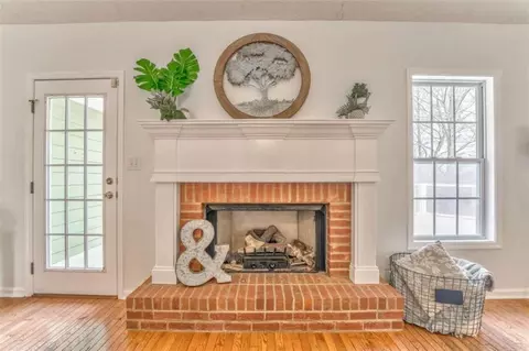 Entry Way - 31 Heather Cir, Cave Spring, GA 30124 photo 4 of 5